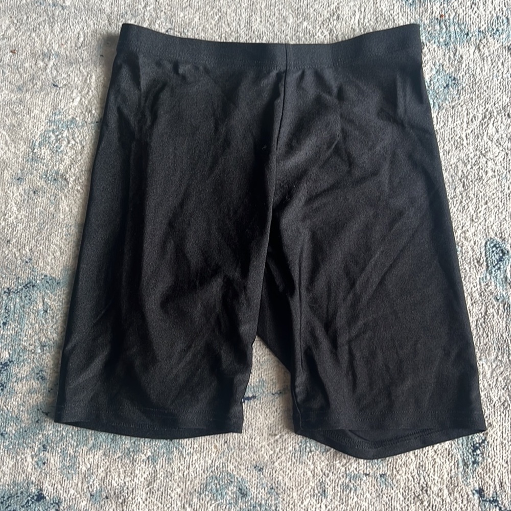 Women’s Daisy Black Biker Shorts size small